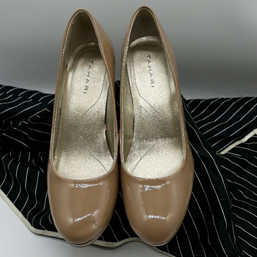 TAHARI HEELS